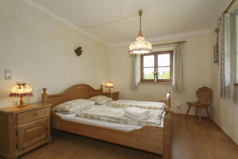 Ferienwohnungen Reiter Kirchanschoring Room photo